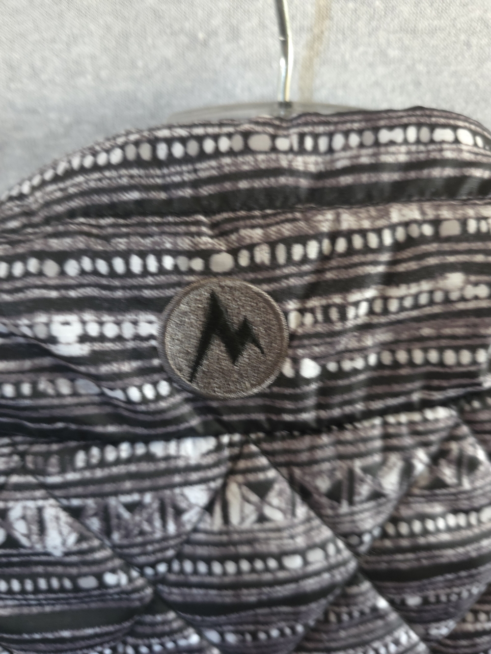 Marmot Quilted Sleeveless Vest in Black and Gray Pattern - Picture 5 of 8